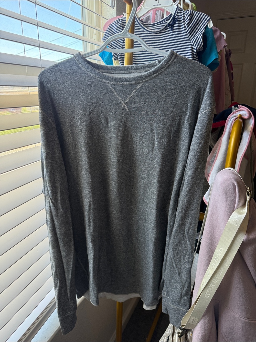 American Eagle Gray Long Sleeve Top